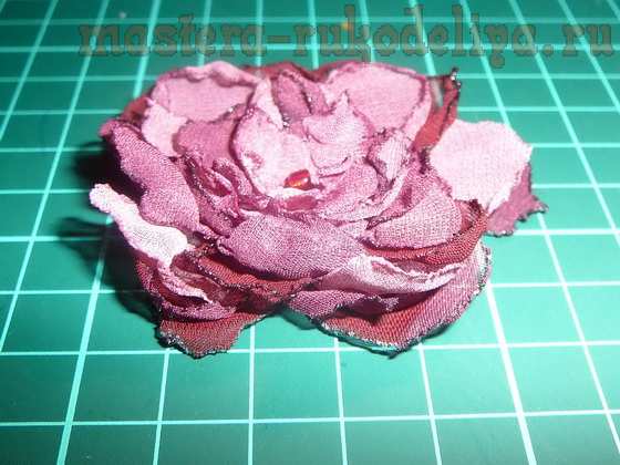 Мастер-класс по созданию цветов из ткани: Брошь-цветок