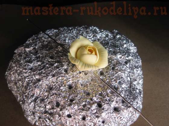 Мастер-класс по лепке из полимерной глины: Розочки из запекаемой глины