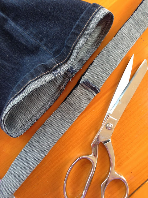 Как подшить джинсы с сохранением шва