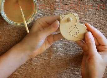 Видео мастер-класс по лепке: Готовим шликер - клей для глины
