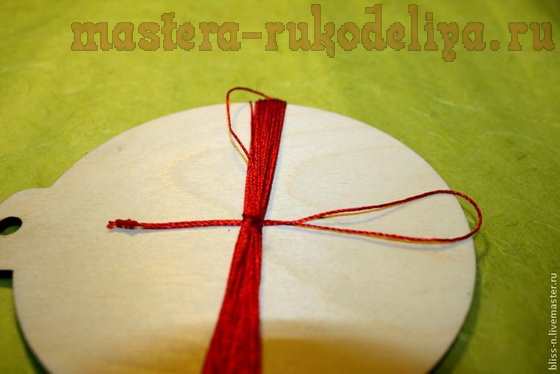 Мастер-класс по плетению: Красивые кисточки из ниток