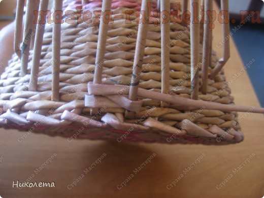 Мастер-класс по плетению из газет: Корзина Лебедь