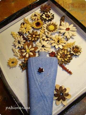 Мастер-класс по декорированию: Цветы из пуговиц и семян