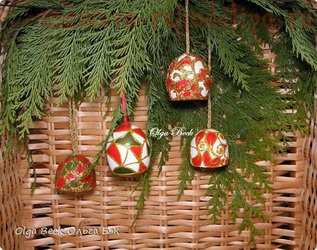 Мастер-класс по росписи: Рождественские колокольчики из яичной скорлупы