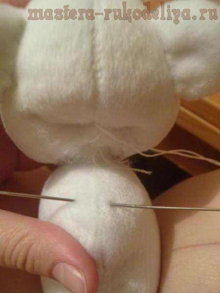 Мастер-класс по шитью простого мишки Тедди - Пришиваем голову и лапы к туловищу