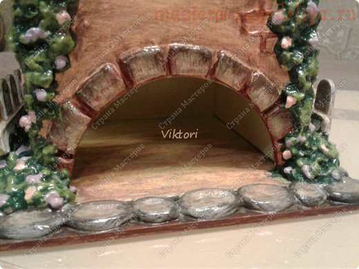 Как задекорировать заготовку Чайный домик с помощью соленого теста и шпатлевки