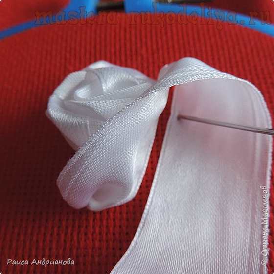Мастер-класс по вышивке лентами: Объемная роза
