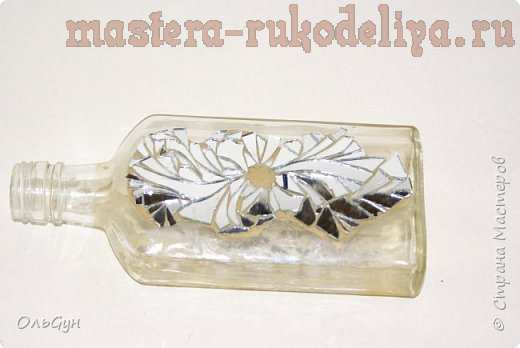 Мастер-класс по лепке: Декор бутылки зеркальной мозаикой и эпоксидной смолой